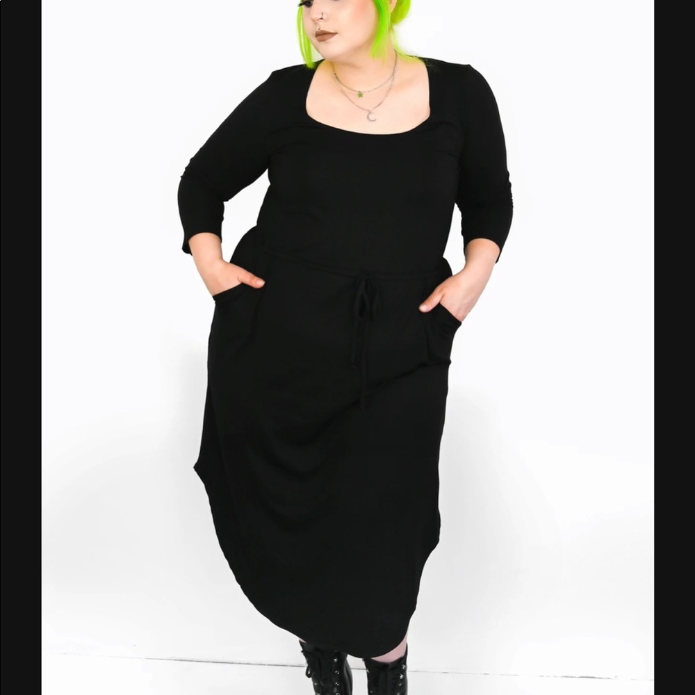 BRAND NEW FOXBLOOD EMILY ON THE GO DRESS